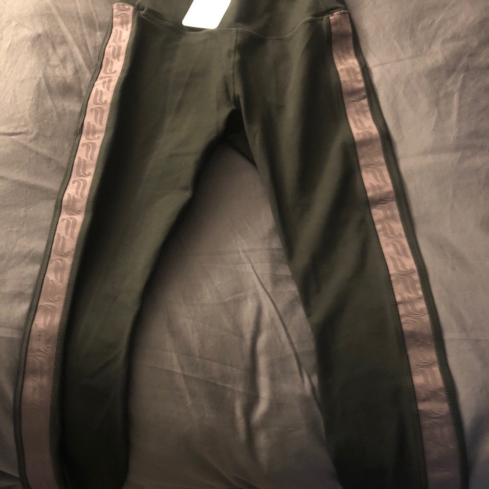 BRAND NEW HIGH-WAISTED WOMEN’S LEGGINGS IN SIZE M - Picture 6 of 7